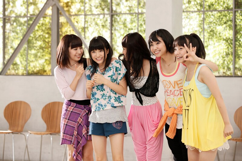 「Brave」のPV撮影をする9nine。