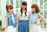 Berryz工房の清水佐紀、宮崎由加、光井愛佳からなるGREEN FIELDS。
