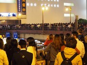 10月16日に行われた路上ライブの模様。