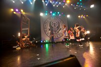 ギロチン台に配置されたファンとBIS。