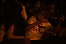 ケイティの襲撃に恐れおののく鬼龍院翔。