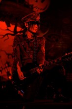 10月20日の神戸ワールド記念ホール公演よりK.A.Z（撮影：今元秀明、田中和子）