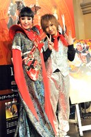 イベント終了後のプリンセス天功（左）と鬼龍院翔（右）。