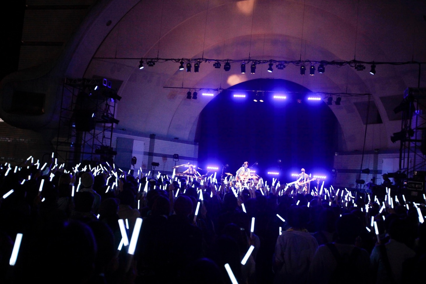 昨日10月24日の「フジファブリックFREE LIVE at 代々木公園野外ステージ」の様子。