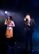 傳田真央とURATA NAOYA from AAA。