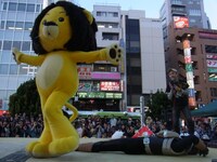 Kenに「エキサイティング チェリーボーイ」というリングネームをつけられたラグベベ。「ゆるキャラプロレス」ではその名に恥じぬ試合を展開した。