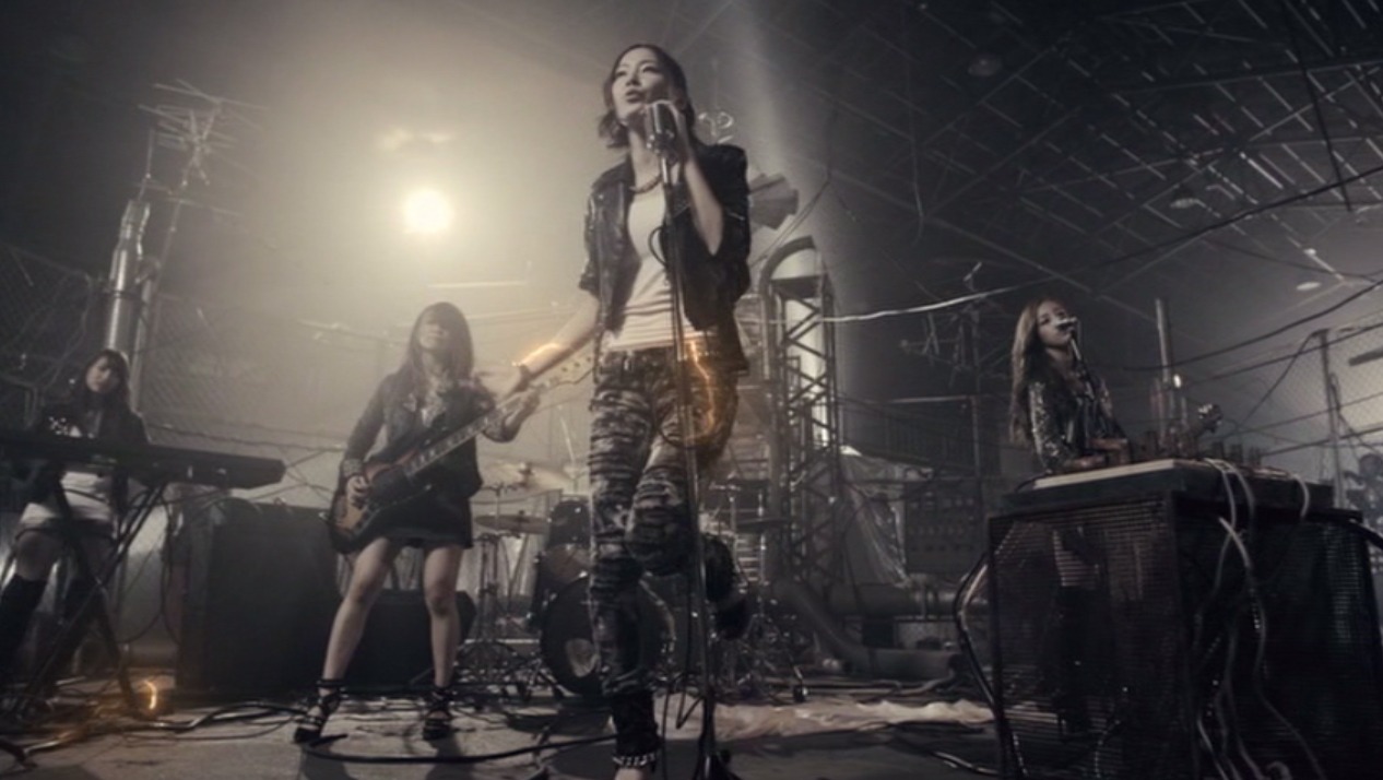 新チームK「スクラップ＆ビルド」ビデオクリップのワンシーン。