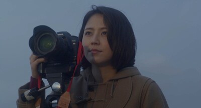 「End roll」ビデオクリップのワンシーン。