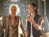 スタジオライブ収録時の玉置浩二と雅-MIYAVI-。