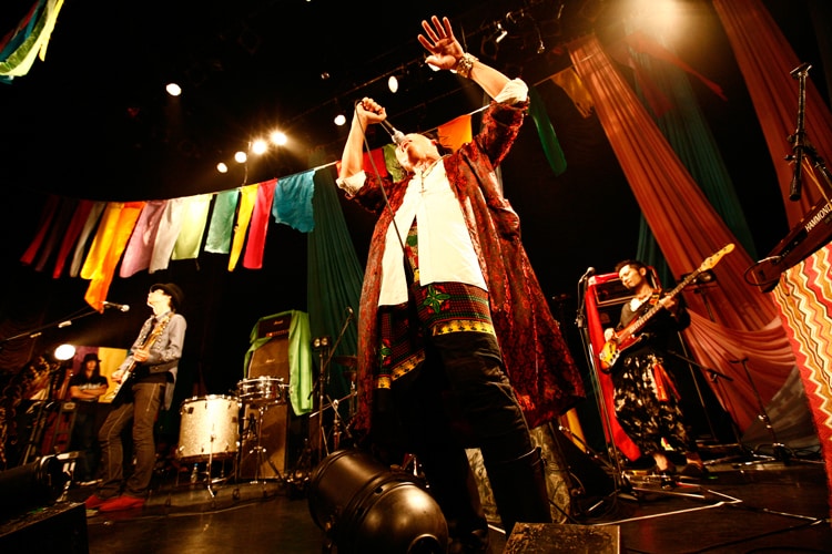 FoZZtone「Pageant：Keller Water 完成披露会」の様子。（撮影：山川哲矢[Showcase managements]）