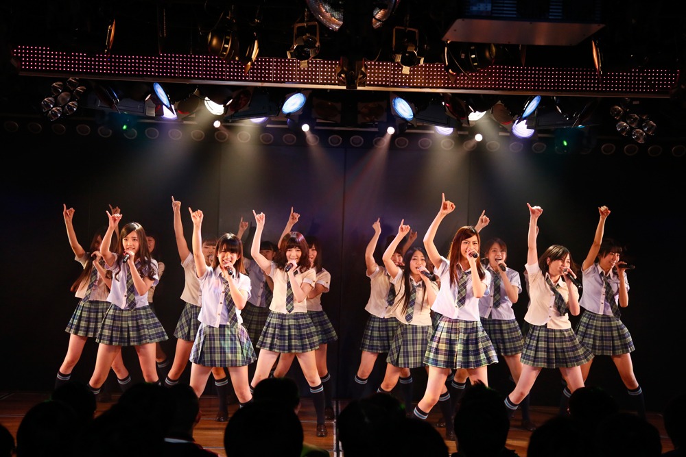 チーム4 (C)AKS