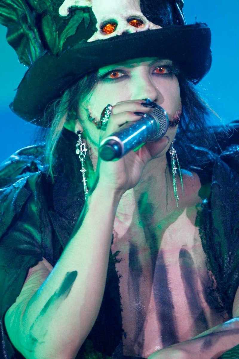 後輩へのサプライズを含め、盛りだくさんの内容で「HALLOWEEN PARTY 2012」を成功へ導いたHYDE。（撮影：今元秀明、田中和子）