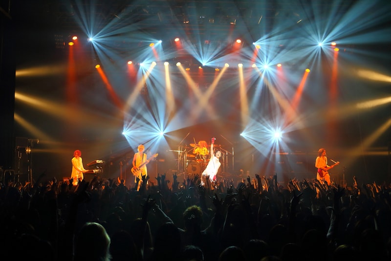 10月30日のShibuya O-EAST公演の様子。