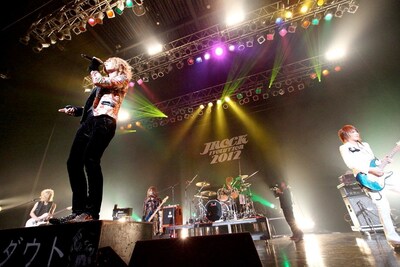 ダウト（撮影：緒車寿一、森久）