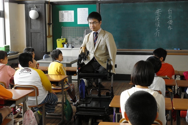 映画「だいじょうぶ3組」のワンシーン。 (C)2013「だいじょうぶ3組」製作委員会