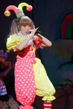 11月6日に東京・日本武道館で行われたきゃりーのワンマンライブの様子。（撮影：上飯坂一）