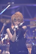 今週の人気の画像8位は「シド「大きな自信を得た」42公演ツアーファイナル」より、マオ(Vo)。(撮影:江隈麗志)