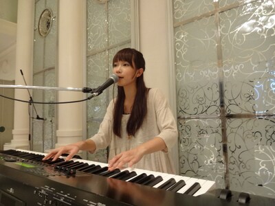 「PARCO×sweet×T&G BRIDAL NIGHT PARTY」のライブのワンシーン。