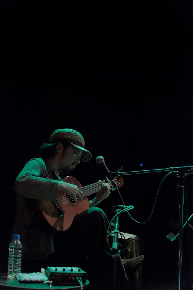 七尾旅人（Photo by Ryo Mitamura）