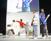 「DISH//&超特急 2NDリリース！ HMVツアー “礎”～初心者マーク大歓迎～」第2部より、「ザ・ディッシュ～とまらない青春 食欲編～」を初披露するDISH//。