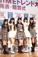 「注目する話題の人物は？」の質問に「オバマさん」と答えた玉井詩織（写真右から2番目）。「もし会ったら？」と訊かれると「フォワードって言ってほしいです」とコメントした。