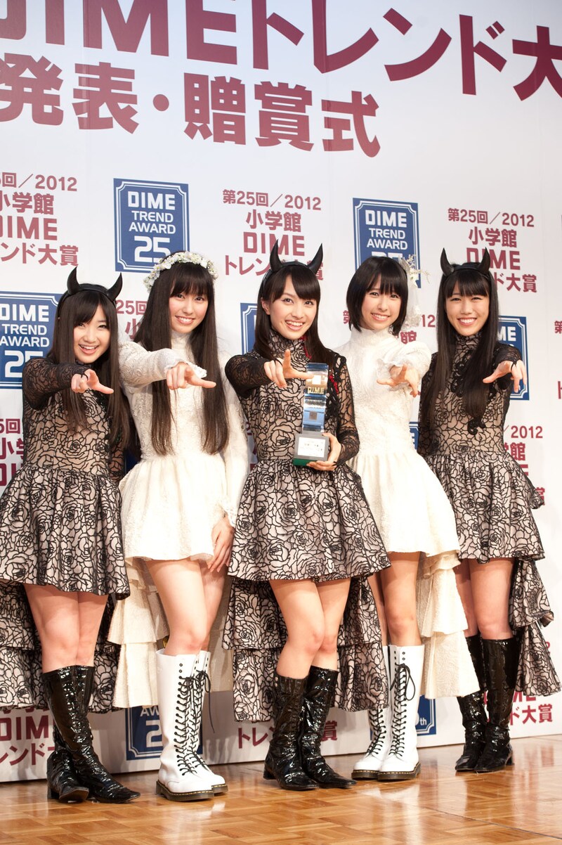 「注目する話題の人物は？」の質問に「オバマさん」と答えた玉井詩織（写真右から2番目）。「もし会ったら？」と訊かれると「フォワードって言ってほしいです」とコメントした。