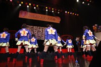 第2部「エビ中文化祭」の模様。文化祭では新曲「梅」の衣装が初公開された。