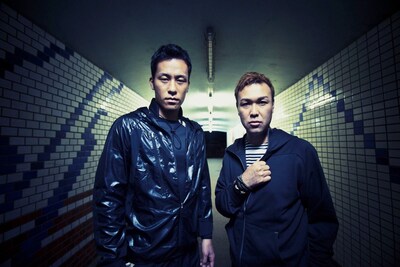 吉田麻也（左）とDAISHI DANCE（右）。