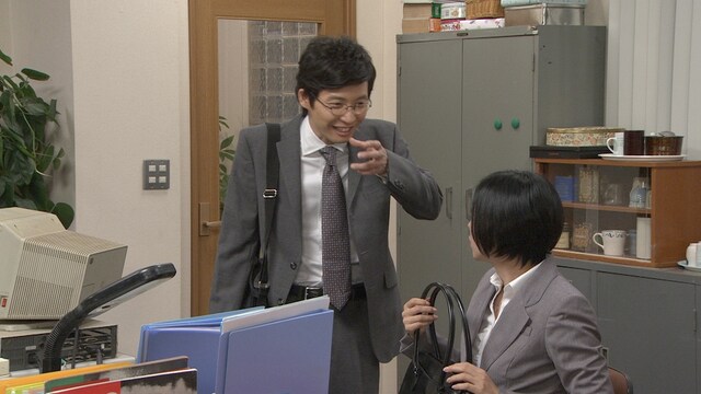 「LIFE！～人生に捧げるコント～」のコント「運命の人」のワンシーン。 (c)NHK