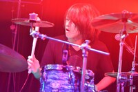 長谷川真也（Dr）（撮影：古渓一道）