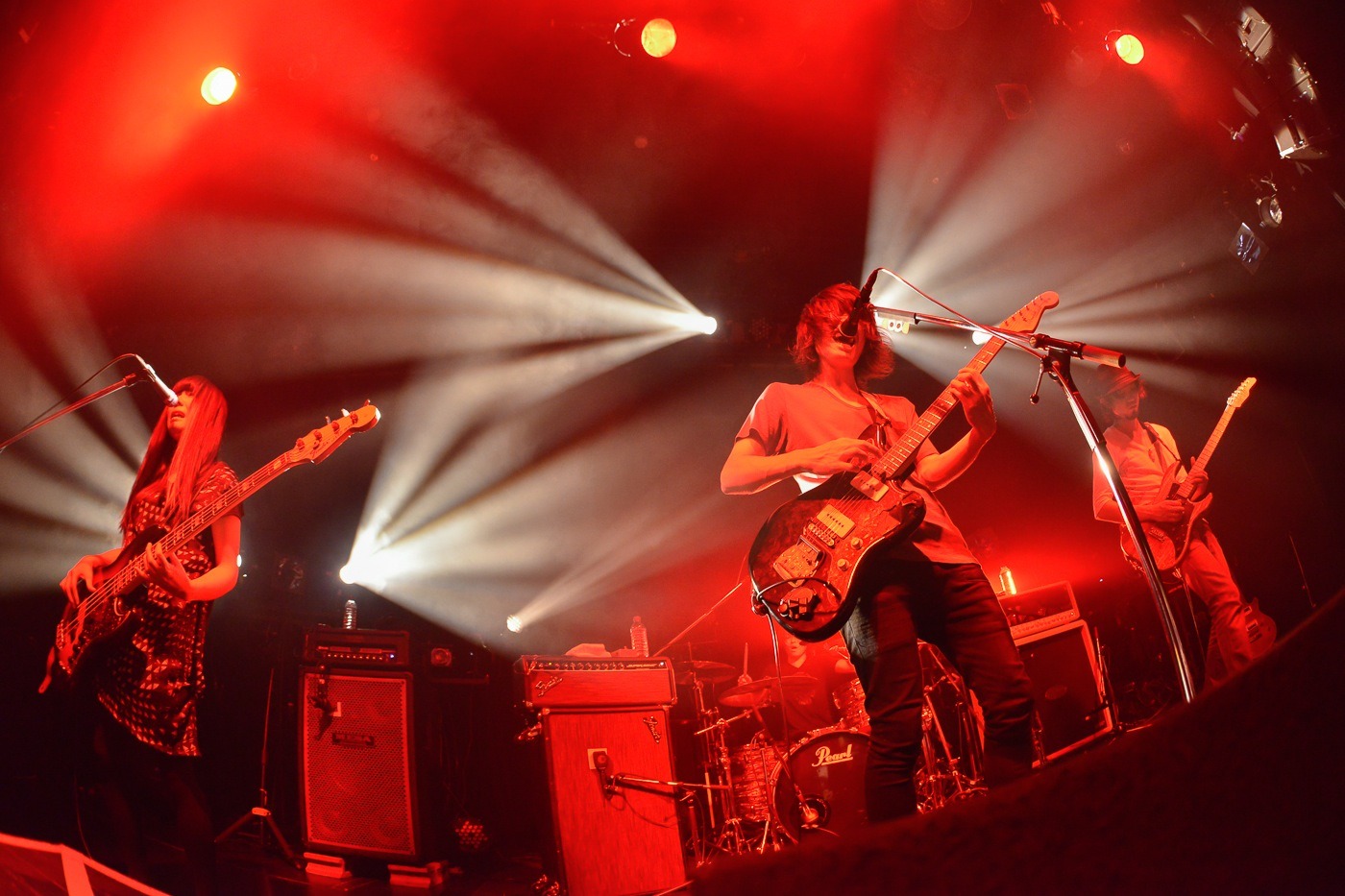 「"Simulated reality" Release Tour 2012」代官山UNIT公演の様子。（撮影：古渓一道）