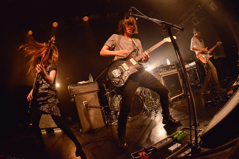 「"Simulated reality" Release Tour 2012」代官山UNIT公演の様子。（撮影：古渓一道）