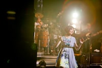 「坂本真綾 LIVE 2012 TOUR “ミツバチ”」東京・八王子オリンパスホール公演の様子。