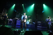 「NICO Touches the Walls TOUR 2012 "ALGORHYTMIQUE"」Zepp Tokyo公演の様子。（photo by 上飯坂一）