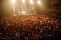 「NICO Touches the Walls TOUR 2012 "ALGORHYTMIQUE"」Zepp Tokyo公演の様子。（photo by 上飯坂一）
