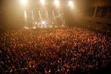 「NICO Touches the Walls TOUR 2012 "ALGORHYTMIQUE"」Zepp Tokyo公演の様子。（photo by 上飯坂一）