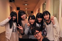 バックステージで記念撮影。