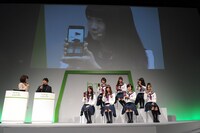 HTC NIPPONプレスイベント「HTC J butterfly『ひとめ惚れ』されるものづくりへの挑戦」の様子。