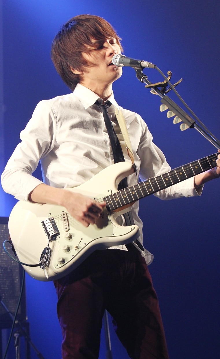 斎藤宏介（Vo, G）（撮影：森久）