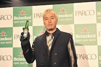 フォトセッションに応じるILMARI。