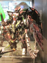 高柳明音（SKE48）の作品「クロス～命を背負う者～」。