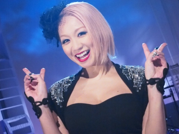 「恋しくて」収録時の倖田來未。