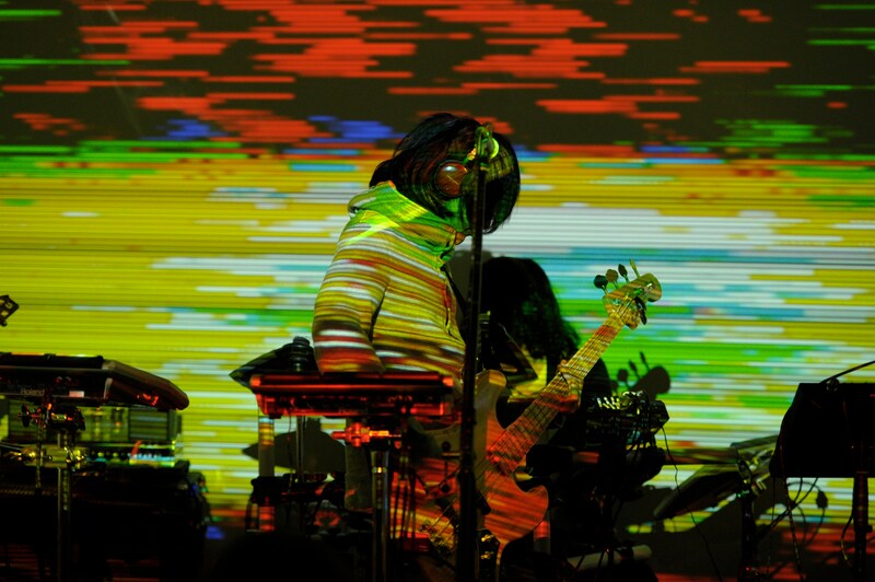 2012年11月に行われた「Applicat Spectra LIVE STREAM『Netscapes 1st GIG』supported by 2.5D」の模様。