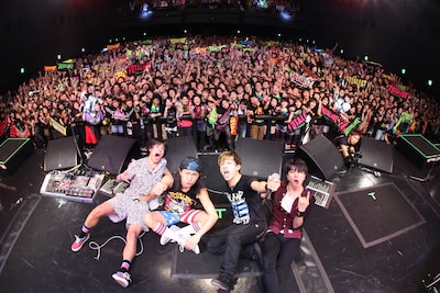 11月23日に行われたTOTALFATのツアーファイナルの模様（撮影：Masanori ［LIVEPHOTOBANK］）。