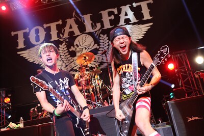 11月23日に行われたTOTALFATのツアーファイナルの模様（撮影：Masanori ［LIVEPHOTOBANK］）。