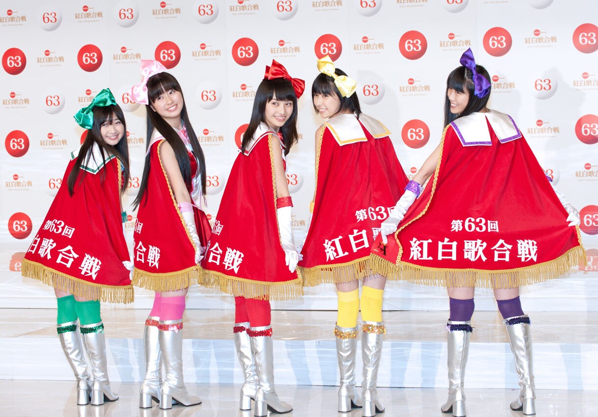 コンプ複数！ 紅白生写真2 紅白歌合戦リハーサル＞フォトセッションでポーズをとるMrs. GREEN