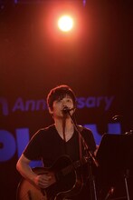 歌だけでなく、ダンスとトークでも会場を魅了した星野源。