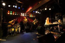 11月24日に行われた「NIKIIE LIVE TOUR 2012 "CHROMATOGRAPHY"」ツアーファイナルの模様。