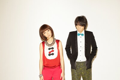 moumoonは12月12日に両A面シングル「DREAMER DREAMER / どこへも行かないよ」の発売も控えている。