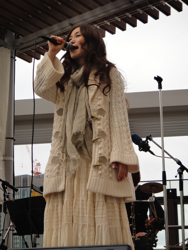 阪急百貨店うめだ本店凱旋ライブの模様。